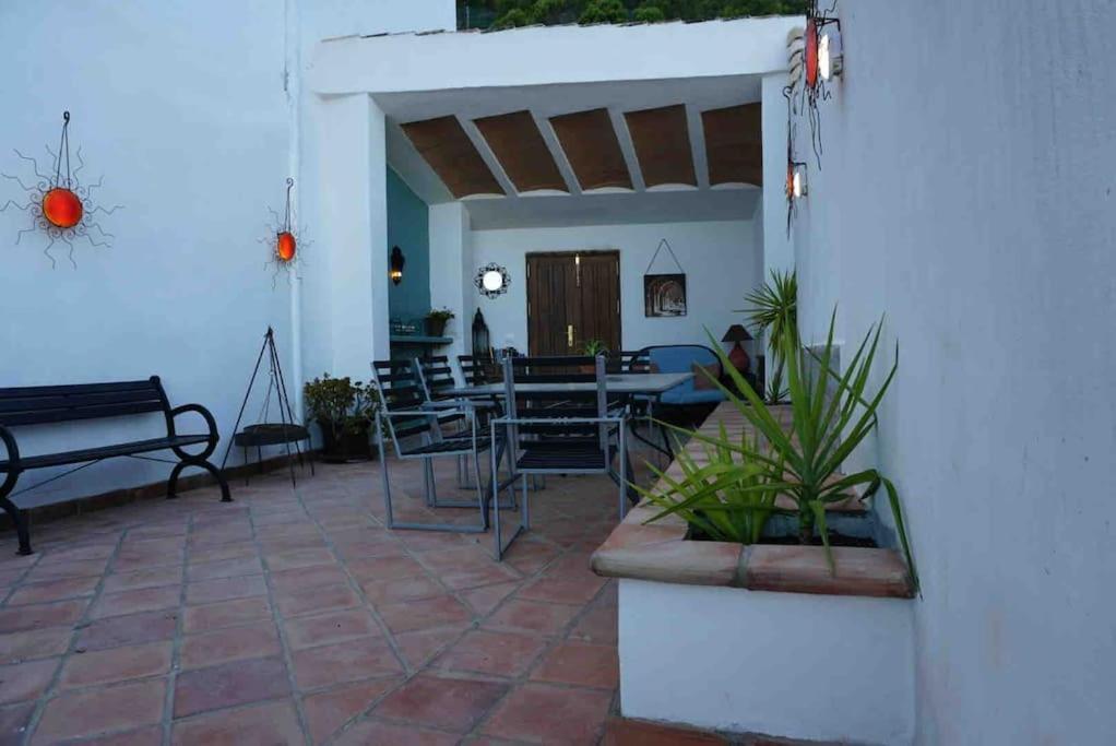 Eagles Nest - Massive Townhouse With Pool With Outstanding Views Villa Algodonales Eksteriør bilde